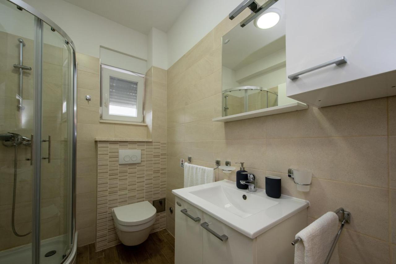 Apartment Miss Tina Trogir Ngoại thất bức ảnh