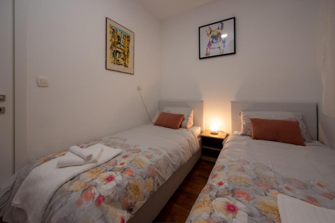 Apartment Miss Tina Trogir Ngoại thất bức ảnh