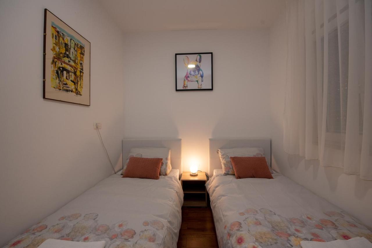 Apartment Miss Tina Trogir Ngoại thất bức ảnh