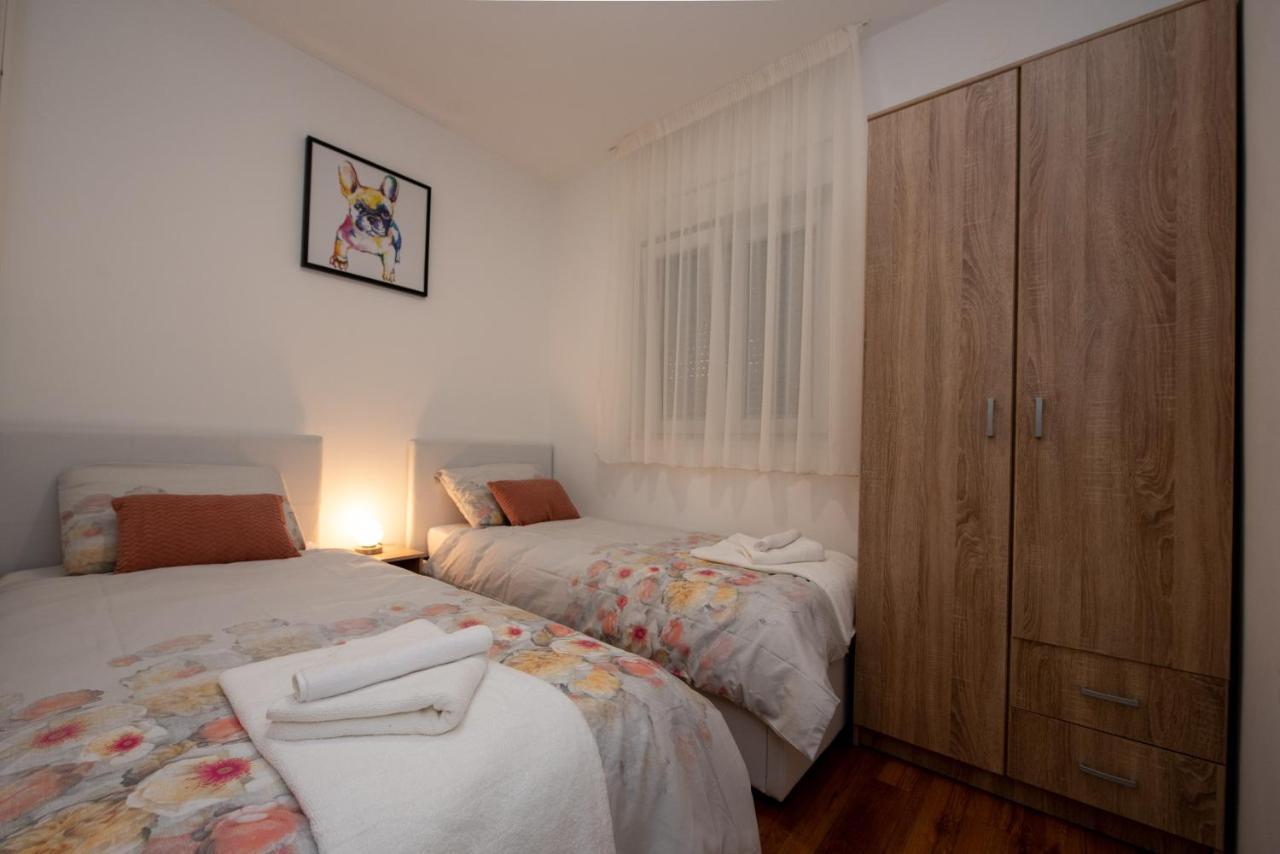 Apartment Miss Tina Trogir Ngoại thất bức ảnh