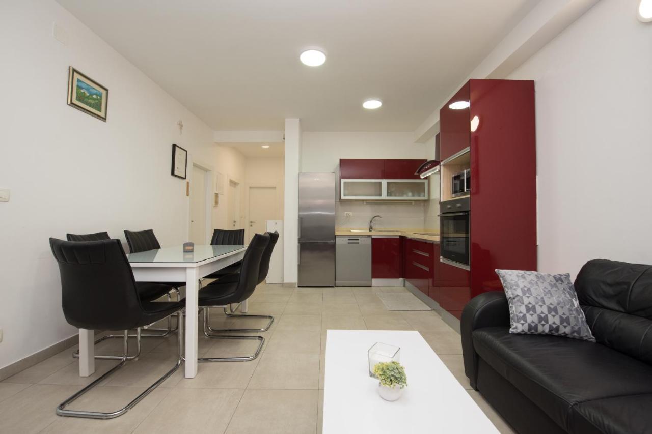 Apartment Miss Tina Trogir Ngoại thất bức ảnh