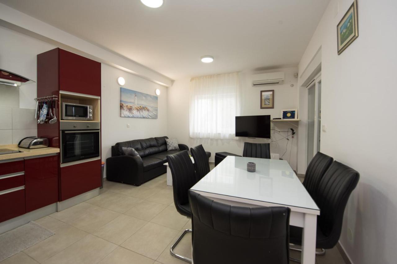 Apartment Miss Tina Trogir Ngoại thất bức ảnh